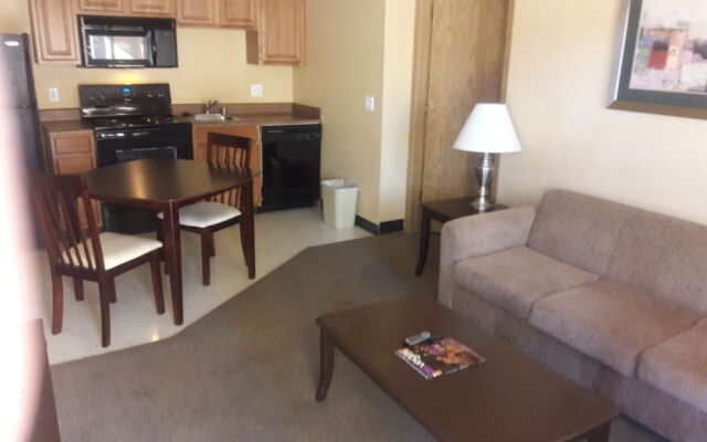 Emerald Suites South