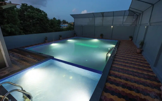 Hotel Mainak