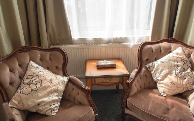 Leaded Light - Guest House