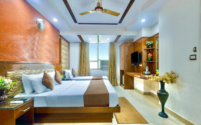 Fabhotel Shivdev International – Lobby – Delhi