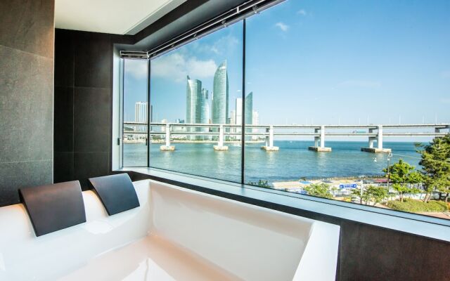 AG405 Hotel