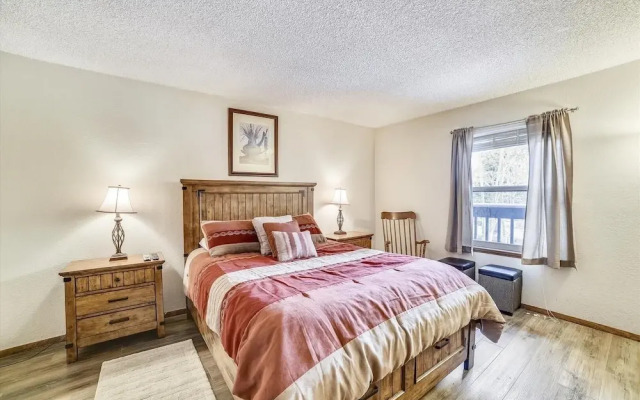 Mountainside  155a 2 Bedroom Condo by RedAwning