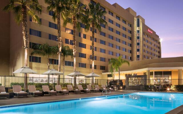 Bakersfield Marriott at the Convention Center