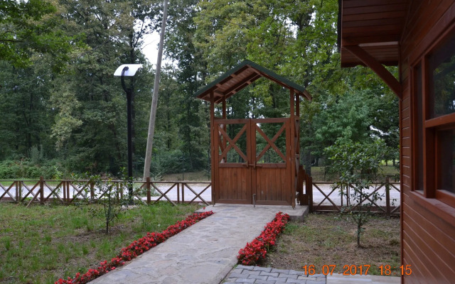 Sakarya Il Ormani Tabiat Parki Konaklama Evleri