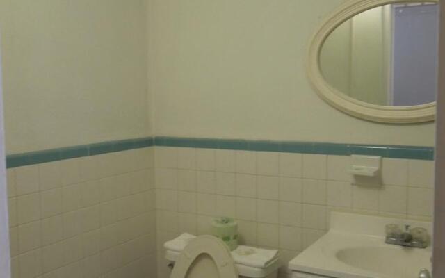 Sunshine Inn & Suites