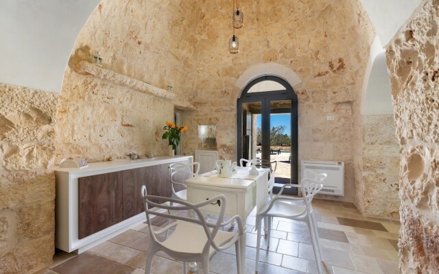 2822 Marì Trullo by Perle di Puglia