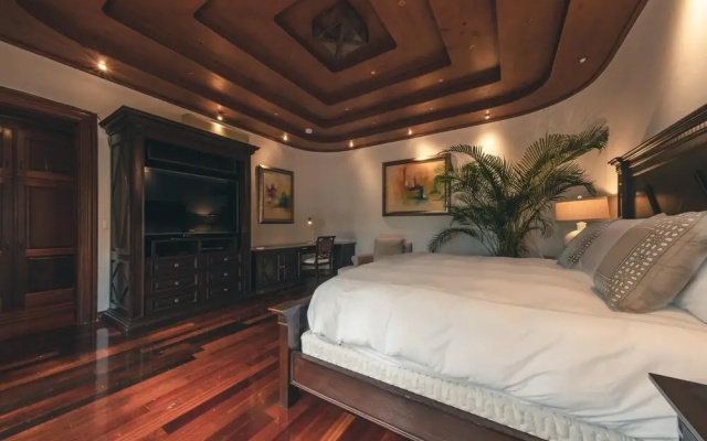 Luxurious Maison Larimar at Casa de Campo