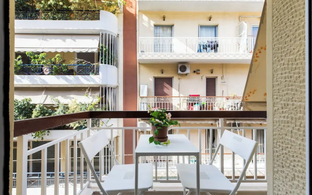 Les Nuances de Blue 1-BR Apt in Athens