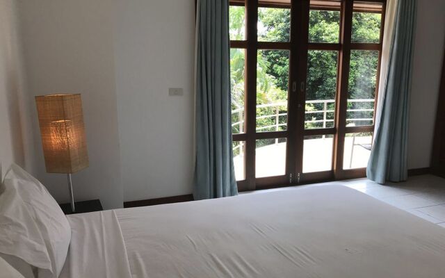 4 Bedroom Villa TG33 on Beachfront Resort SDV284-By Samui Dream Villas