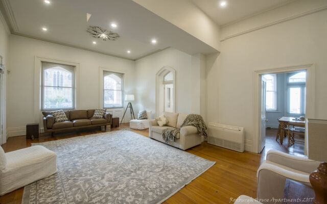 Roxburgh House Apartments
