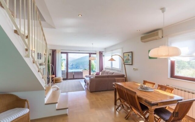 Hedera Estate, House Hedera