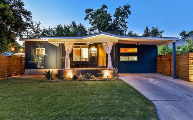 The Eastside Lodge Austin