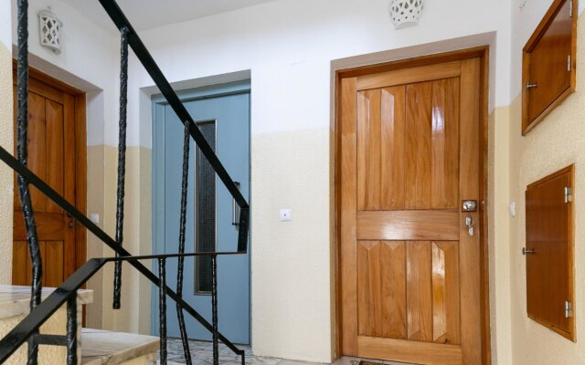 B14 - Heart of Old Town Apartment