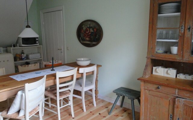 Spacious Apartment With Garden in Boisendorf