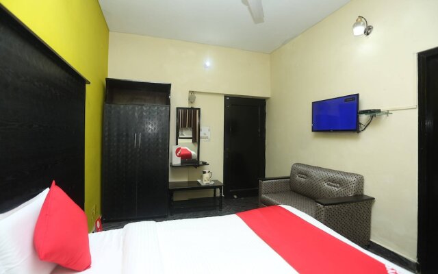 Capital O 15091 Gaurav Boarding House