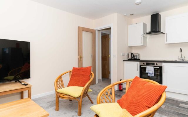 Brilliantly Located 2BD Flat Heart of Edinburgh!