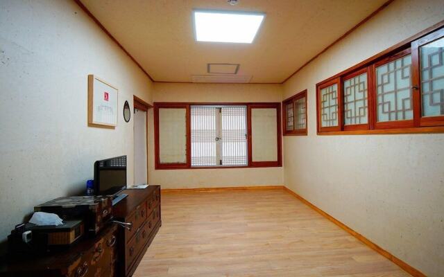 Hanok Hotel Dong Nak Won
