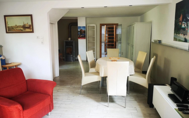 Ferienhaus Franz - an der Elbe, mit großem Garten