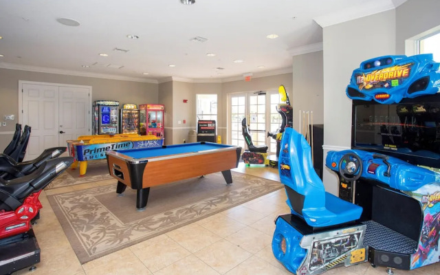 Magnificent 2 Bedroom Apartment Vista Cay Resort 107