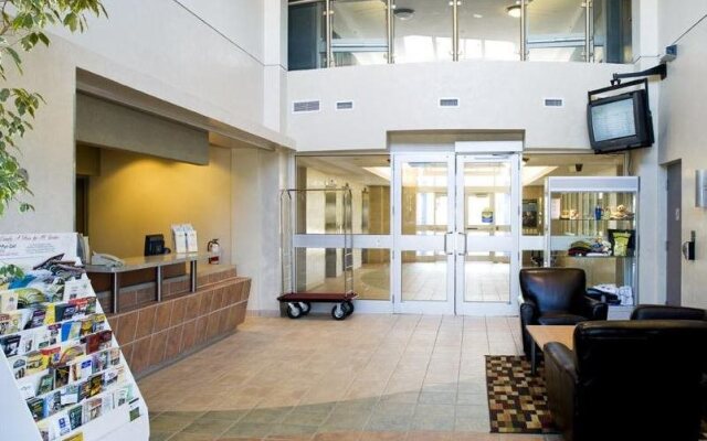 Residence & Conference Centre - Barrie