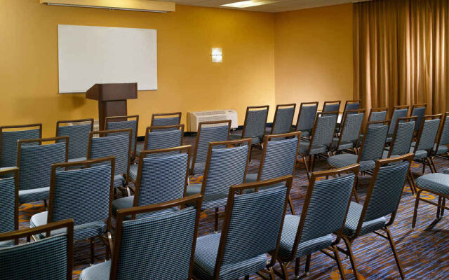 Courtyard Nashville Airport