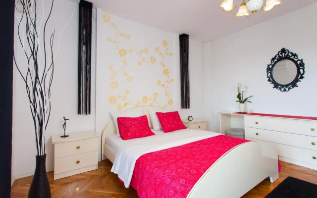 Premium Central Apartments