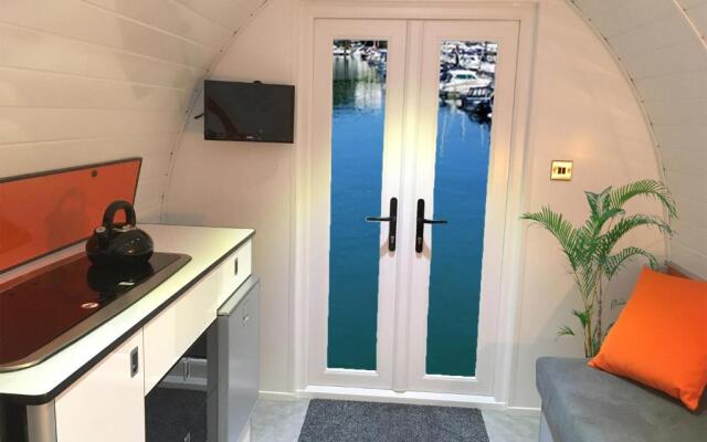 INSPIRING VIEWS & PLACE WITH FREE PARKING by BEACH