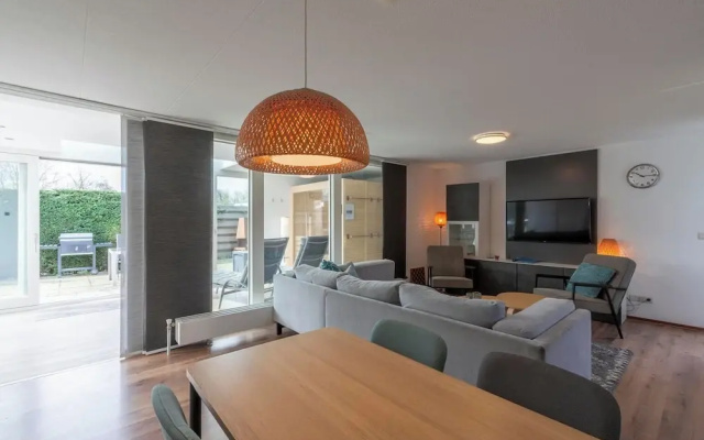 Bungalow With Sauna and Pool in Quiet Location