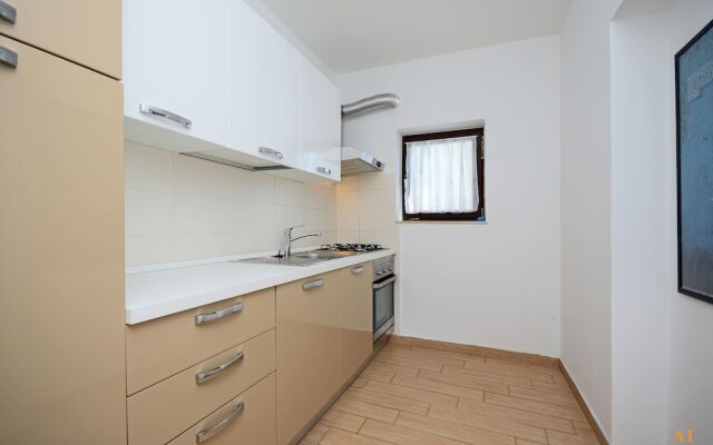 Apartments and Rooms Jaka