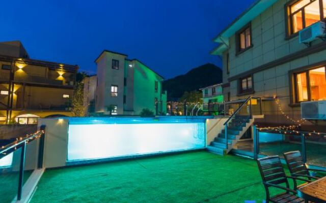 Deying Mountain House