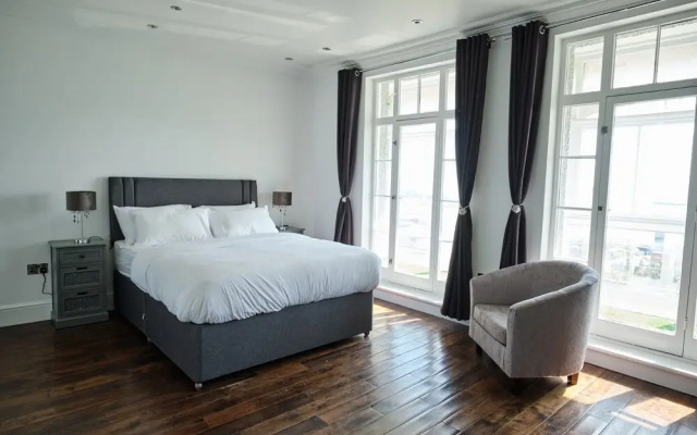 Impeccable 6-bed House in Ramsgate, Harbour Views