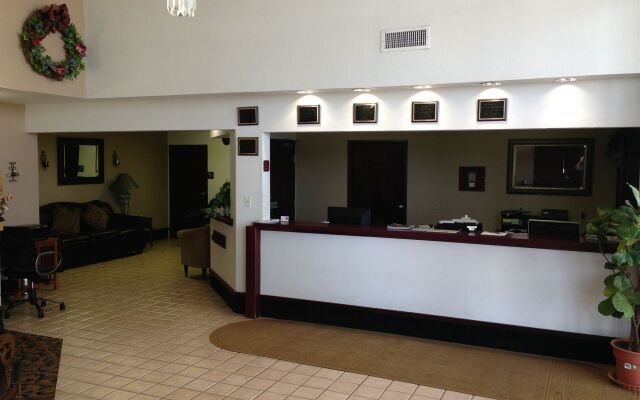 Brentwood Inn & Suites