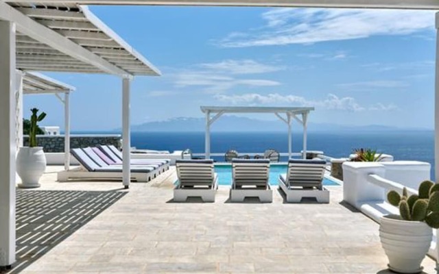 Stunning Villa With Panoramic View