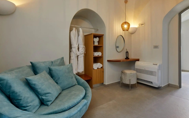 Aecon Suites
