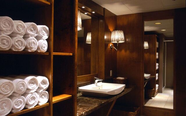 The Listel Hotel Vancouver