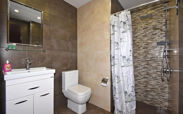 Residence North Avenue Teryan 8. 14 2