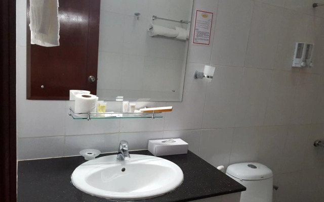 Al Ayjah Plaza Hotel