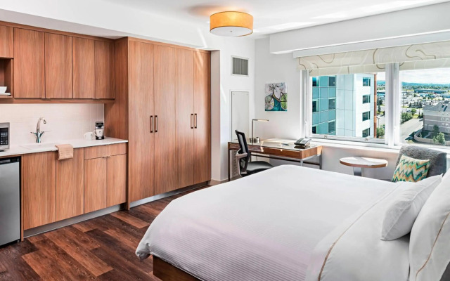 Element by Westin Calgary Airport