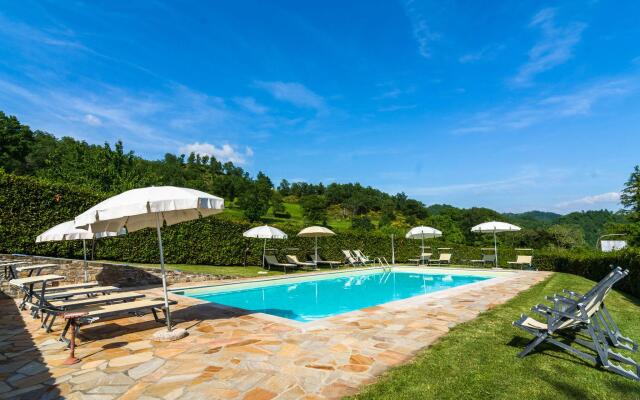Beautiful Cottage in Dicomano With Swimming Pool