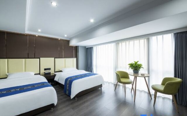 Lanbowan Hotel (Chongqing North Railway Station)