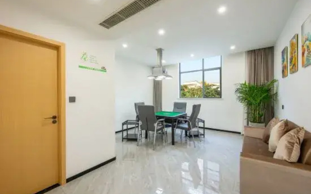 Lixi Hotel