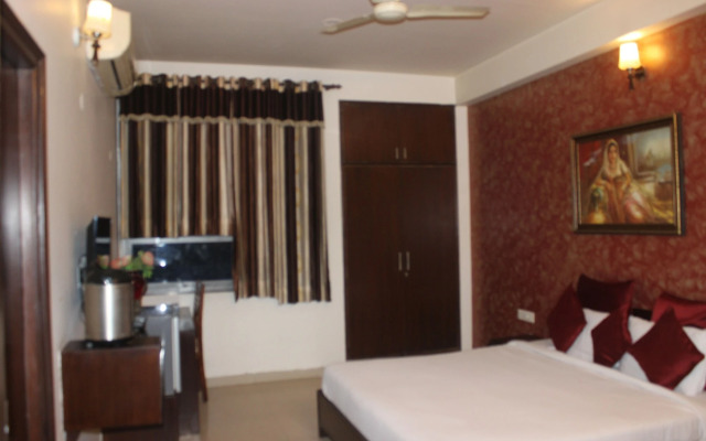 OYO 726 Hotel Safari