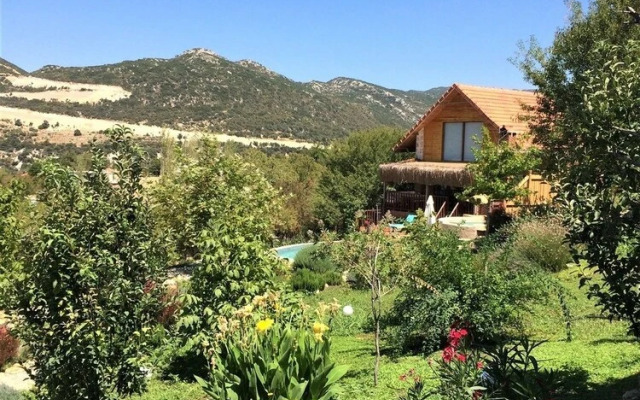 Villa Badem by Akdenizvillam