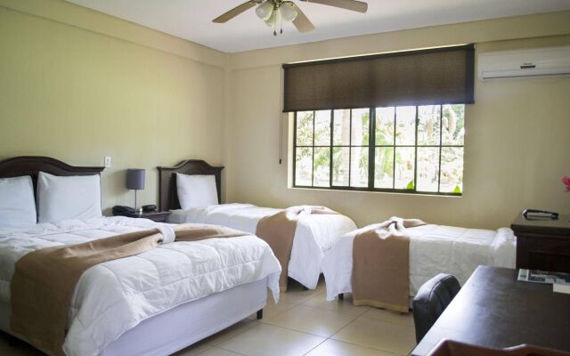 Farallones Hotel