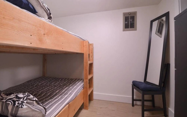 Seattle Vacation Home: The Dawg Pound