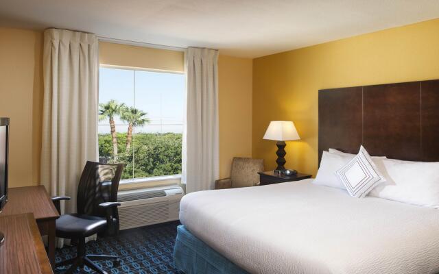 Fairfield Inn & Suites Houston Intercontinental Airport