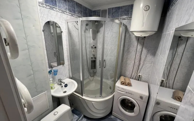 Диван и Чемодан на пр-кте Красный, 94/1