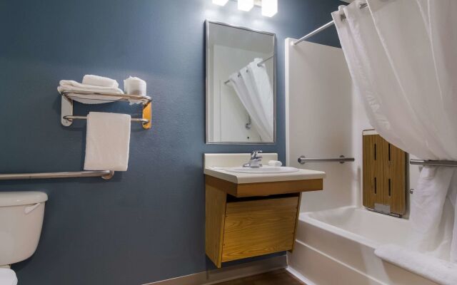 WoodSpring Suites Jacksonville East 295 Cruise Port