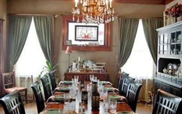 Rosen House Inn - Bed And Breakfast