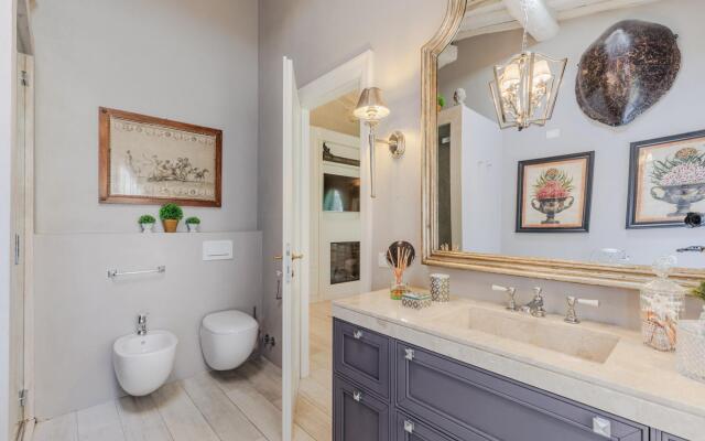 La Casina in Lucca With 2 Bedrooms and 3 Bathrooms